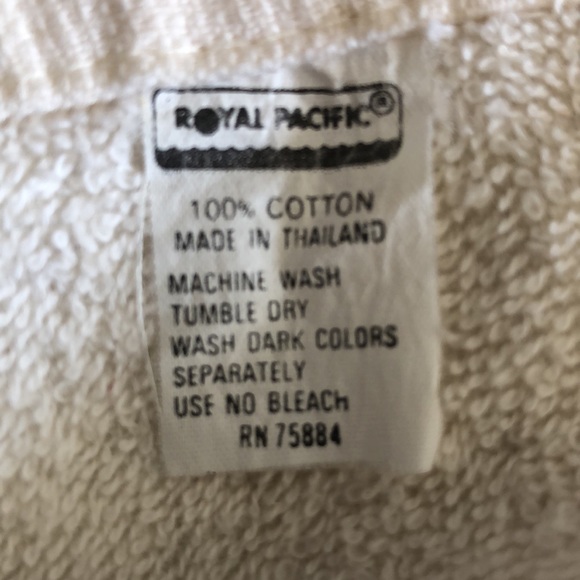 Embroidered Bath Set - Picture 5 of 6